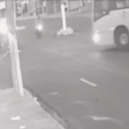 Vídeo mostra momento do acidente fatal com ônibus na zona sul