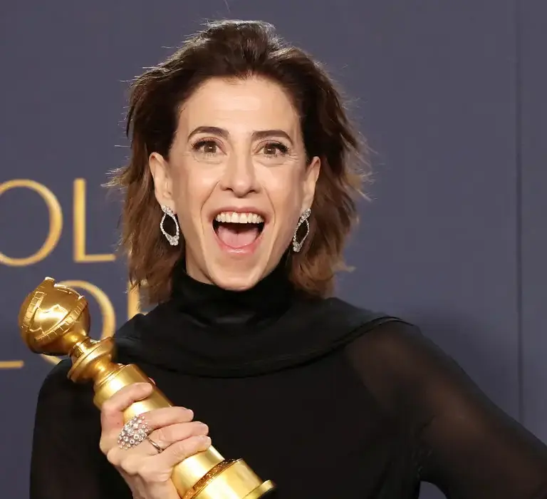 Fernanda Torres leva Globo de Ouro por atuação em ‘Ainda Estou Aqui’