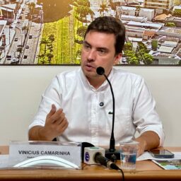 Prefeito propõe extinção de pastas e reforma administrativa