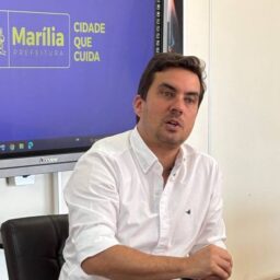 Prefeito assina plano de cooperação para manutenção da Jucesp em Marília