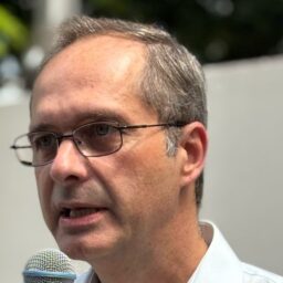 Danilo da Saúde quer informações sobre projetos para atender população de rua