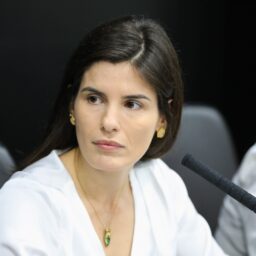 Deputada cobra secretário da Saúde por falta de anestesistas no HC de Marília