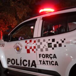 Filho é preso por descumprir medida protetiva e invadir casa da mãe