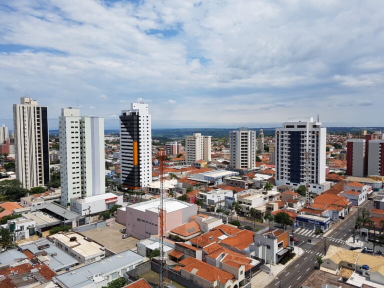 Quantidade de celulares supera o de habitantes em Marília, diz Teleco