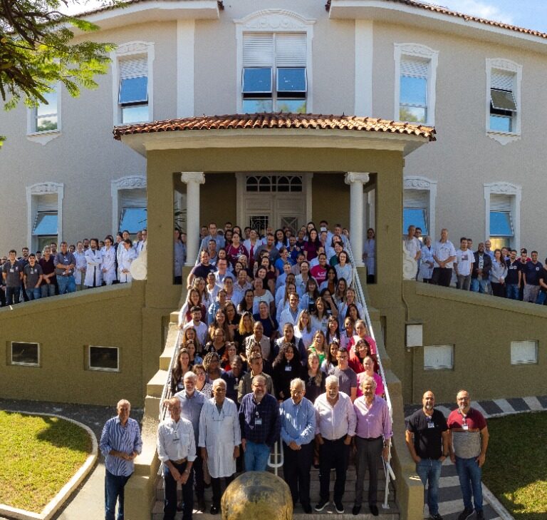 Santa Casa de Marília comemora 96 anos de fundação com os funcionários