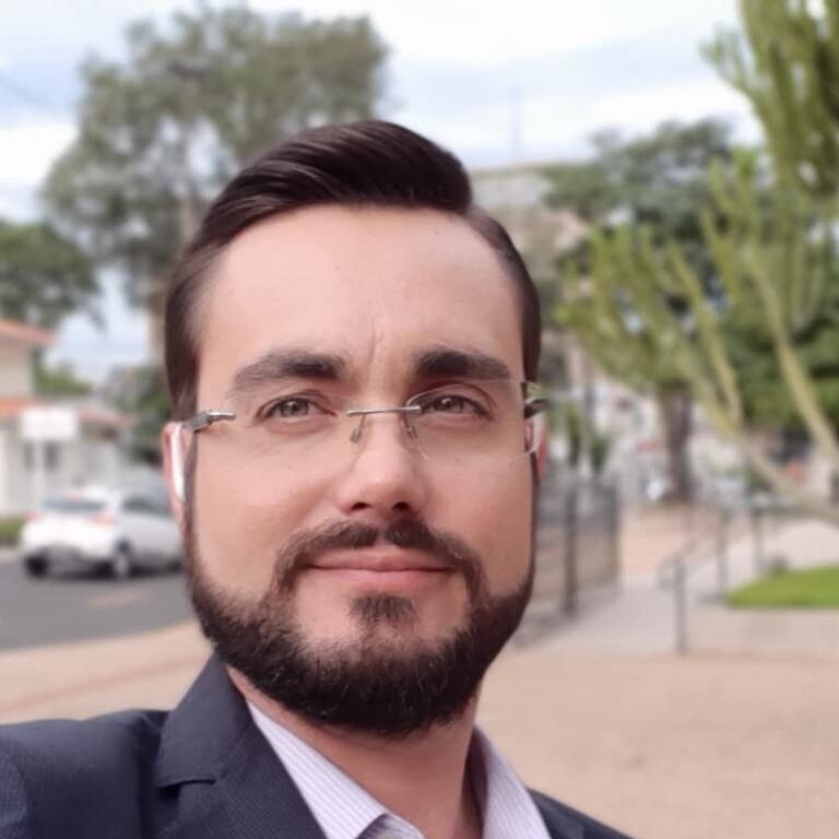 Jornalista Fábio Rosa deixa UTI após dois meses de internação