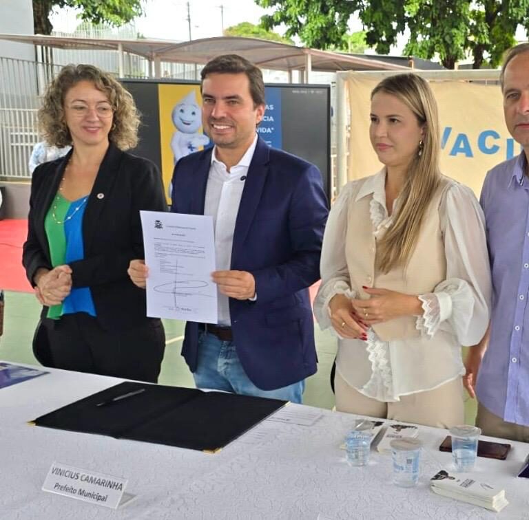 Danilo da Saúde participa de ação nas escolas e reforça importância da vacinação