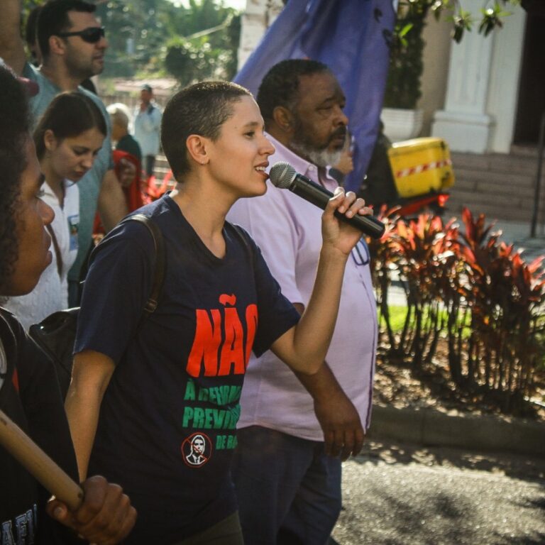 Marília recebe exibição de documentário sobre vida acadêmica de alunos da UFSCar