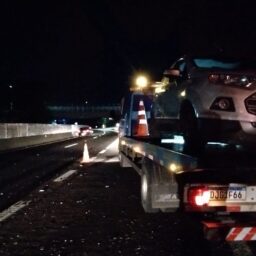 Motociclista fica em estado crítico após grave acidente no Contorno