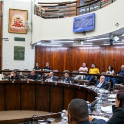 Câmara aprova criação de cargo de oftalmologista para rede municipal