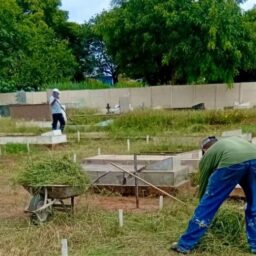 Cemitério de Padre Nóbrega recebe serviços de roçagem, capinação e sinalização