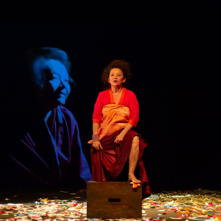 Sesi Marília recebe espetáculo ‘Sobrevivente’, mergulho na memória de Nena Inoue