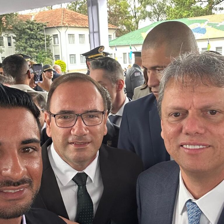 Representantes de Quintana participam da troca de comando da PM de SP