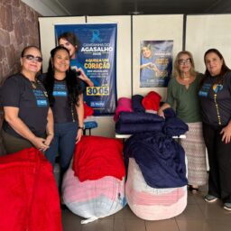 Fundo Social recebe doação de cobertores da Unimar e reforça campanha do agasalho