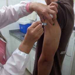 Cobertura da vacina contra gripe chega a 35% e novas ações estão previstas nesta semana