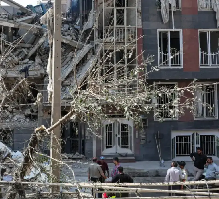 Rússia e China condenam ataque ao Irã; França e EUA apoiam Israel