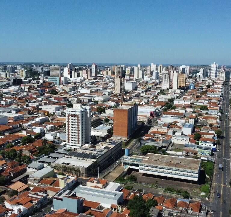 Inverno tem início com tempo firme e temperatura mais branda