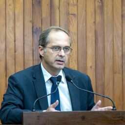 Presidente da Câmara pede rescisão do contrato com a Rizzo Parking