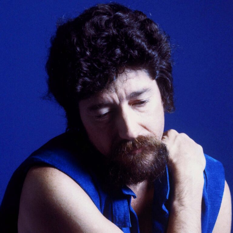 Maluco Beleza, Raul Seixas atravessa gerações com temas da juventude