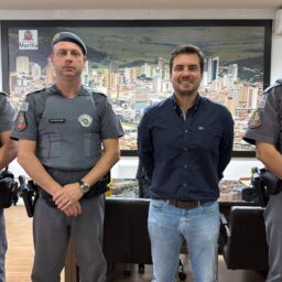 Convênio entre Prefeitura e PM leva postos a bairros e reforça segurança