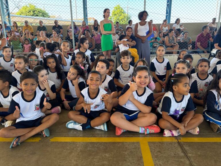 Atendimento de férias na rede municipal de ensino tem início em Marília