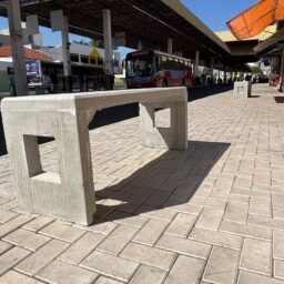 Terminal Urbano de Marília recebe novos bancos e segue em reforma