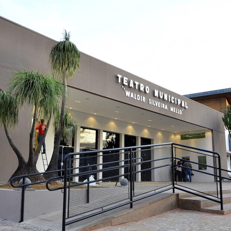 Teatro Municipal de Marília recebe vistoria dos Bombeiros após fiscalização do TCE-SP
