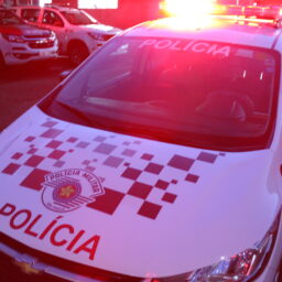 Dupla é presa em flagrante por tráfico de drogas no bairro Palmital em Marília