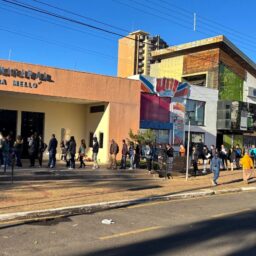 Seleção atrai multidão em busca de vagas no Mercado Livre