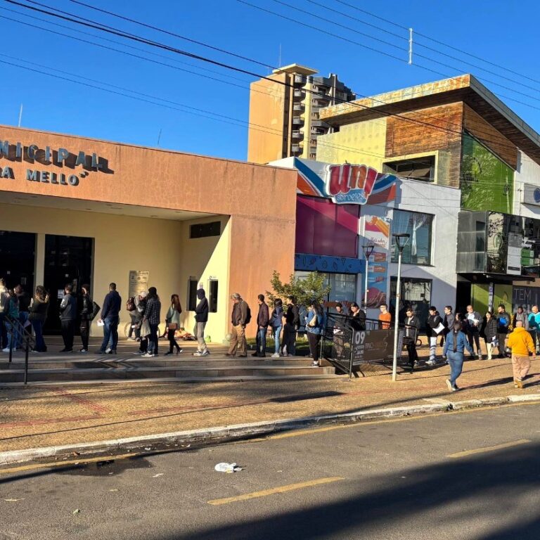 Seleção atrai multidão em busca de vagas no Mercado Livre