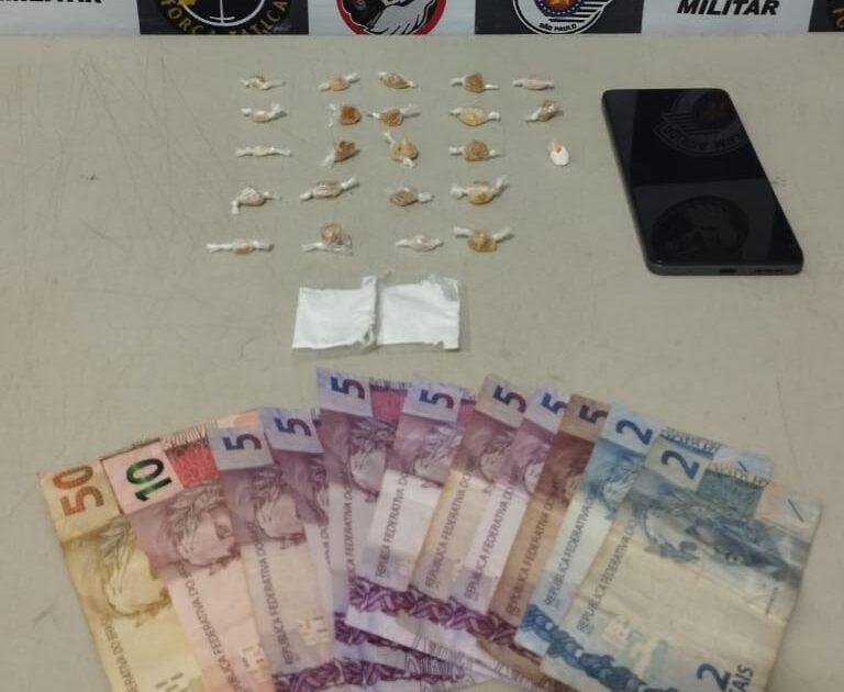 Mulher é presa em flagrante por tráfico de drogas em viela em Vera Cruz