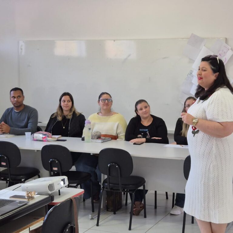Pompeia investe na capacitação de profissionais para reforçar inclusão escolar