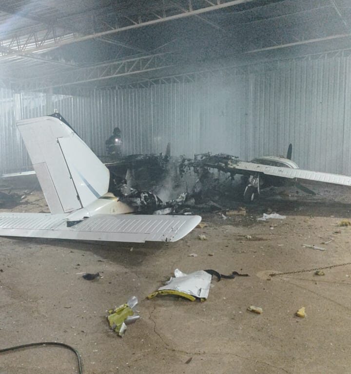Incêndio criminoso em aeronave mobiliza equipes de emergência