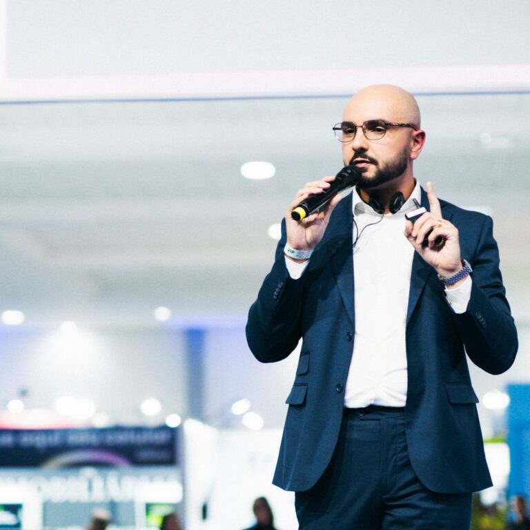 ‘As palavras até falam alto, mas os resultados gritam’, diz Pedro Lazarini