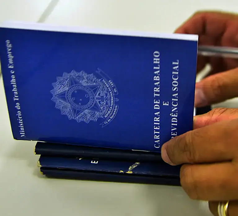 PAT de Marília inicia semana com mais de 90 vagas de emprego