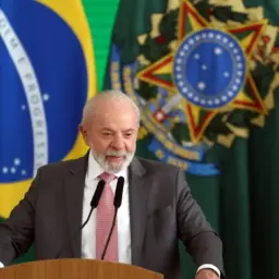 Lula diz que ‘não tem pressa’ para aplicar reciprocidade contra os EUA