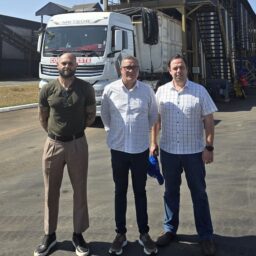 Secretários de Marília concluem curso da Cetesb sobre gestão de resíduos sólidos