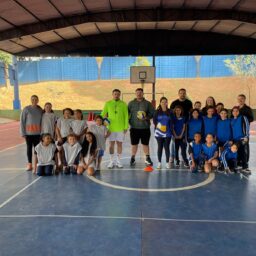 Interescolar tem início e reúne escolas municipais em torneio de voleibol em Marília