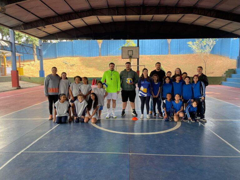 Interescolar tem início e reúne escolas municipais em torneio de voleibol em Marília