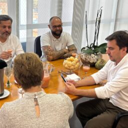 Prefeitura firma convênio com o Sesi para oferecer 700 vagas gratuitas em esportes