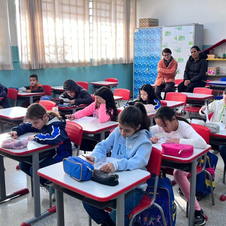 Alunos da Emef Mário Covas fazem simulado para Olimpíada Mirim de Matemática