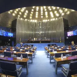 Oposição desocupa Senado sem acordo para impeachment de Moraes