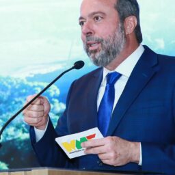 Governo federal estuda parceria com Bolívia para nova hidrelétrica binacional