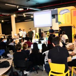 Universidade de Marília amplia área de TI com curso de segurança digital