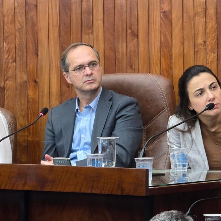 Câmara de Marília debate políticas para pacientes com doenças raras