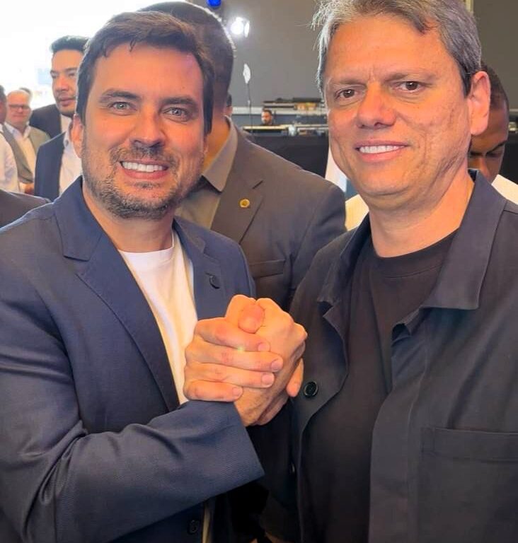 Tarcísio convida Vinicius para coordenar campanha em Marília e região