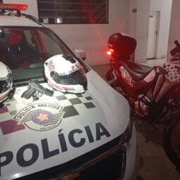 Simulacro de pistola é apreendido durante investigação de furto em açougue