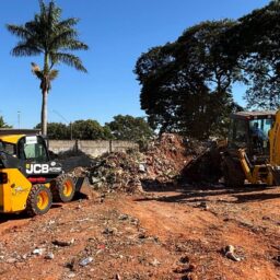 Mutirão realiza limpeza e reparos no Cemitério da Saudade em Marília