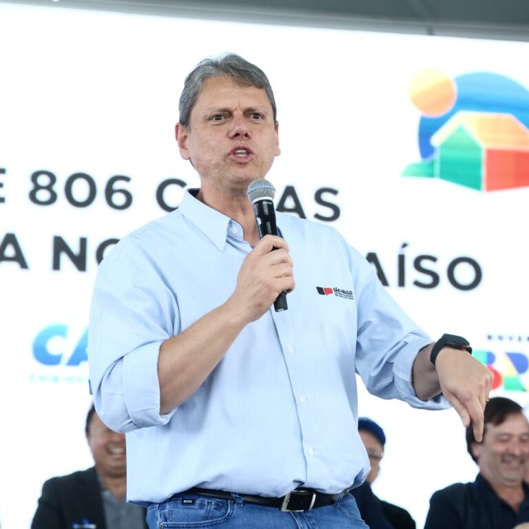 Tarcísio retorna a Marília com anúncio do AME e pacote de entregas