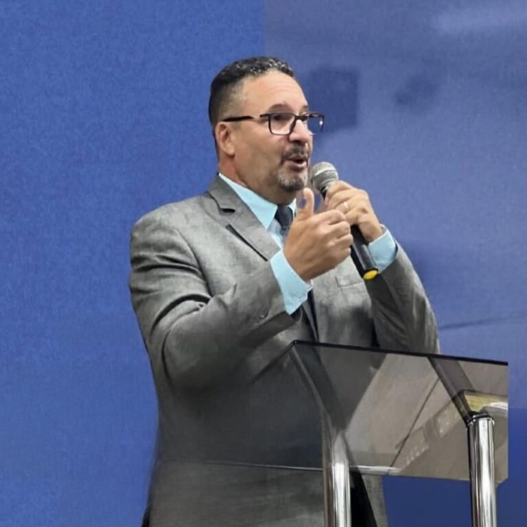 Pastor evangélico morre após colisão em cruzamento de Garça